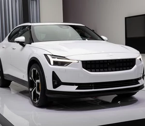 La Polestar 2 entre en production et prévoit ses premières livraisons dès cet été